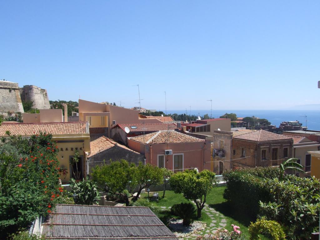 Bed and Breakfast L'Antico Borgo Милаццо Экстерьер фото